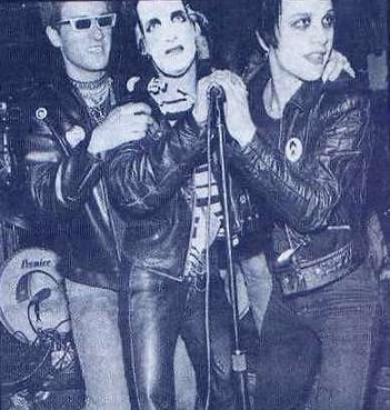 Damned's Captain & Dave Vanian prepare to unmask Stiv Bators (Dead Boys) - (Dont Care collection) 