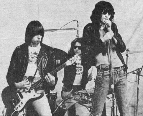 Da Ramones - Wun, Chew, Fee, Fuhhh!!!